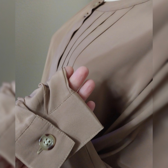 JENNIFER MOORE PLEATED LONG SLEEVE BLOUSE SZ 10 - Picture 6 of 9